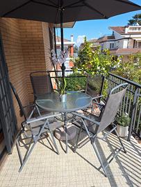 tavolo da esterno e 4 sedie