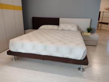 Letto imbottito di esposizione