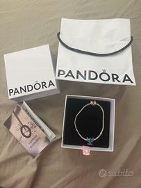 Bracciale con charm di pandora