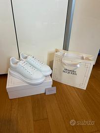 Scarpe McQueen bianche