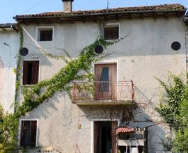 Casa a schiera da ristrutturare