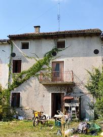 Casa a schiera da ristrutturare