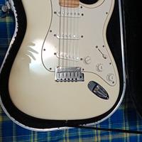 STRATOCASTER BIANCA 2002