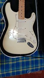 STRATOCASTER BIANCA 2002
