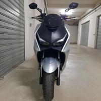 Kymco krv 200 sport + coppia caschi ls2 nero