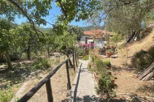 Villetta indipendente con giardino