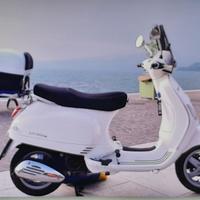 bauletto vespa lxprimavera sprint.  nuovo