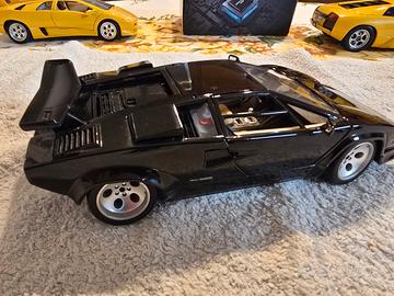 Lamborghini Countach burago 1/18
