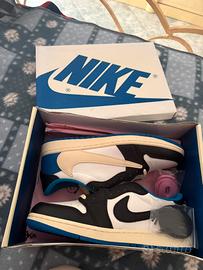 Scarpe nike blu e bianche nuove