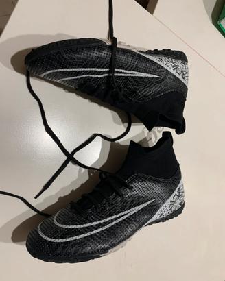 Scarpe calcetto taglia 40