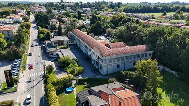 MAGAZZINO A PESCHIERA DEL GARDA