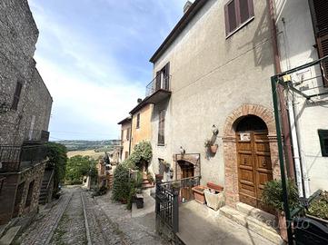 5 LOCALI A NARNI