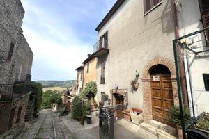 5 LOCALI A NARNI