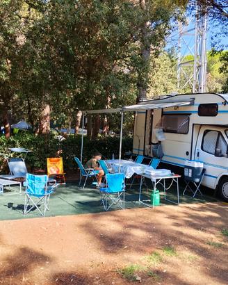 Camper mansardato pronto a partire