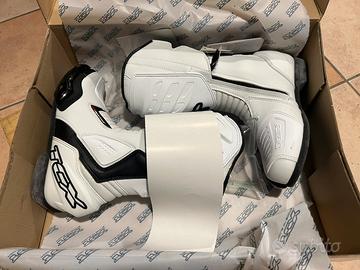 Scarpe da moto nuove