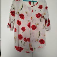 blusa primaverile con papaveri