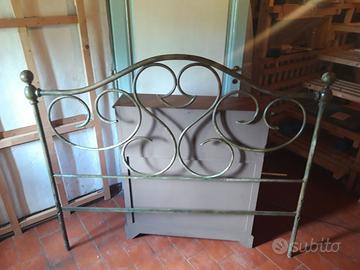 Testata letto matrimoniale