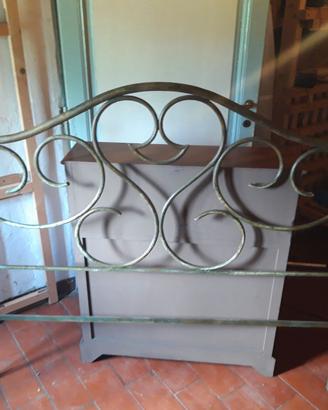 Testata letto matrimoniale