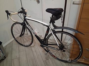 Bici da corsa in carbonio come nuova