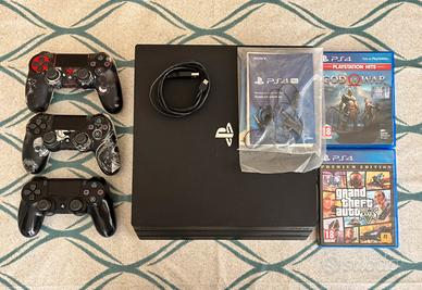 Ps4 Pro 1TB con 3 controller, giochi e scatola