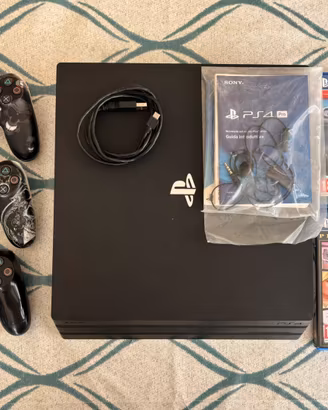 Ps4 Pro 1TB con 3 controller, giochi e scatola