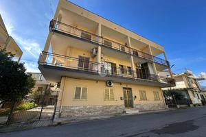 3 LOCALI A VILLAPIANA