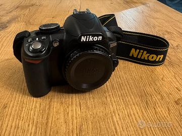 NIKON D3100