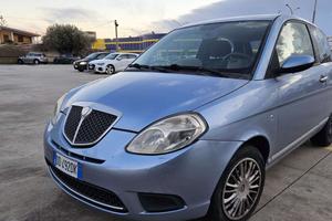 Lancia y