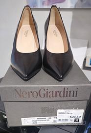 Decolleté tg. 37, nuove c/cartellino, NeroGiardini