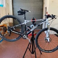 mtb bmc team elite te02  pari al nuovo in carbonio