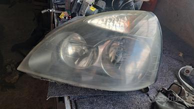 Faro SX Renault Clio ll Anno 2004