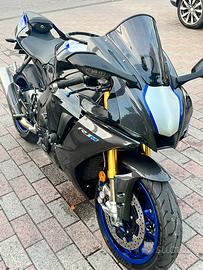 Yamaha R1 M 2020 FULL