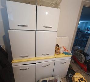 mobili in ferro smalati anni 50