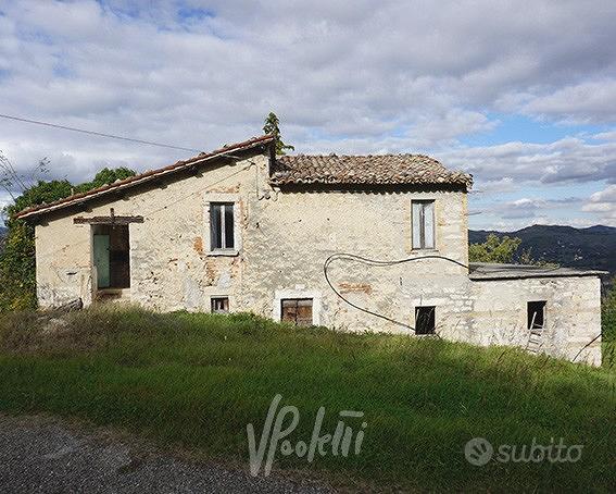Casale con terreno a 3 km da Ascoli Piceno - Vista 2
