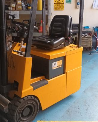 CARRELLO ELEVATORE CTC CON Batteria nuova ANCHE NO