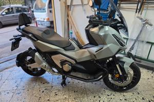 XADV 750 2025