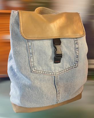 Zaino in jeans e pelle fatto a mano