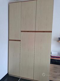 Armadio  dimensioni h260 p 60 L 145
