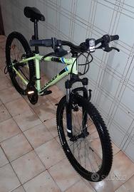 Bici Btwin Rockrider ST500.
Cambio 3x6. 