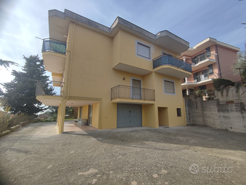 Villa Bifamiliare in Località Santa Tecla