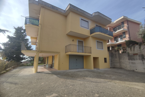 Villa Bifamiliare in Località Santa Tecla