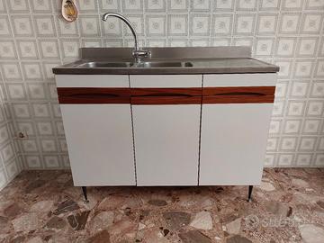 Cucina completa.