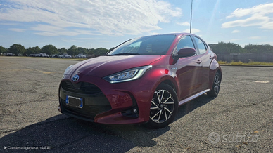 Toyota Yaris 1.5 Hybrid 5 posti