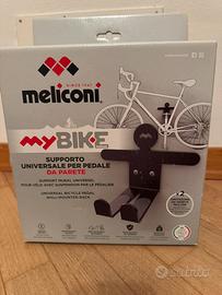 Supporto universale per pedale da parete