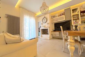 Villaricca corso italia villa a schiera ristr