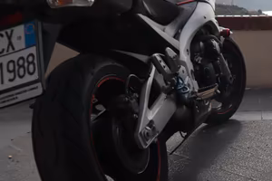Suzuki gsr 600