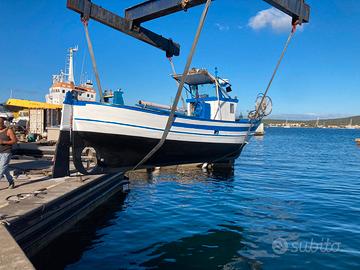 Barca da pesca professionale