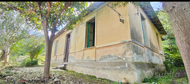 Casa indipendente da ristrutturare