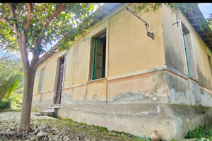 Casa indipendente da ristrutturare