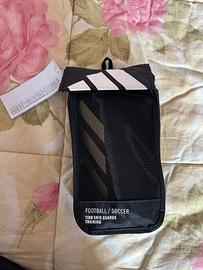 Parastinchi Adidas taglia M